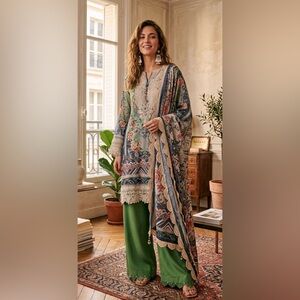 NWOT Khaadi 3-Piece Embroidered Lawn Suit – Size M